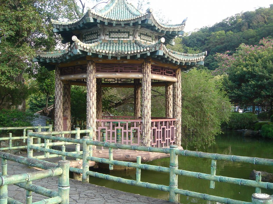 九曲橋涼亭 攝影：余燕鳳
