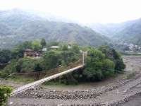 遠望虎山吊橋<br/> 攝影：老山羊(林文智)