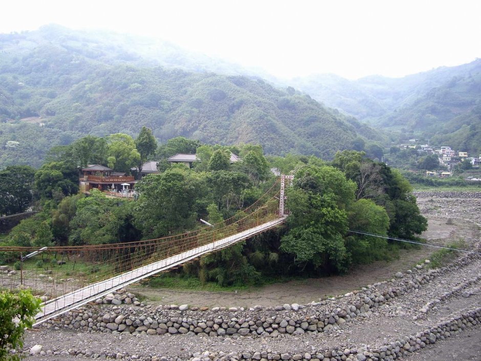 遠望虎山吊橋 攝影：老山羊(林文智)