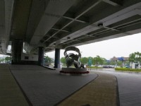 往國內航線及捷運站方向<br/> 攝影：Eva隨手拍