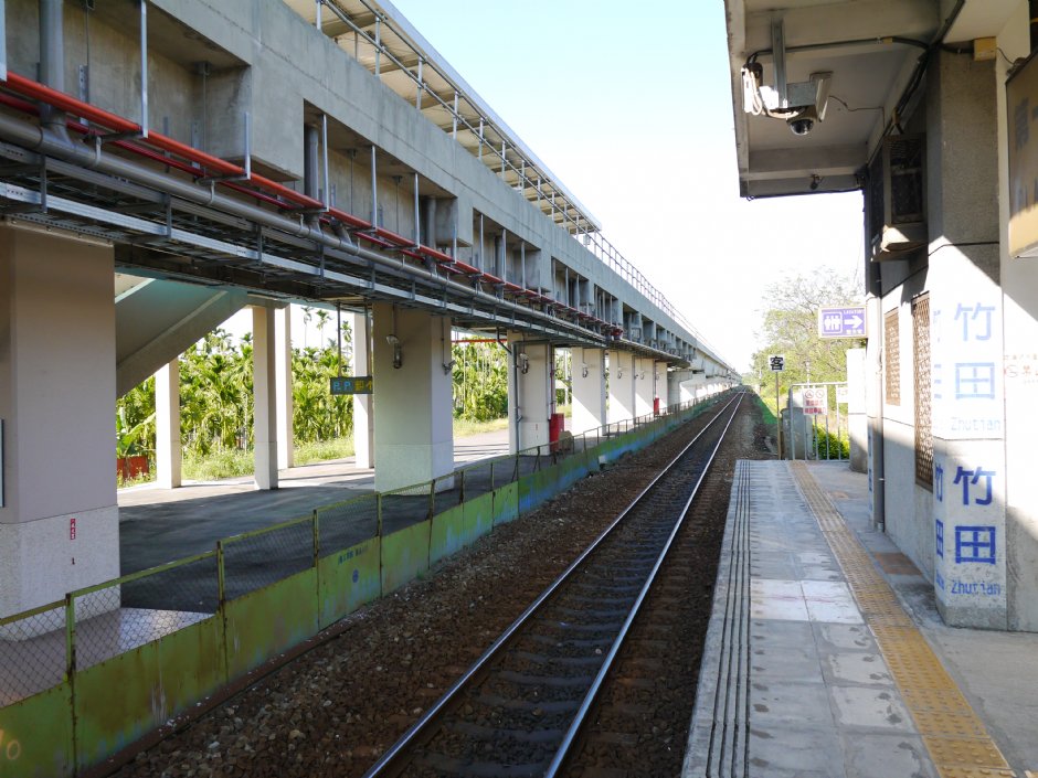 竹田車站月台 攝影：旅遊王攝影組