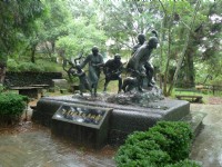霧社原住民抗日群像<br/> 攝影：Eva隨手拍