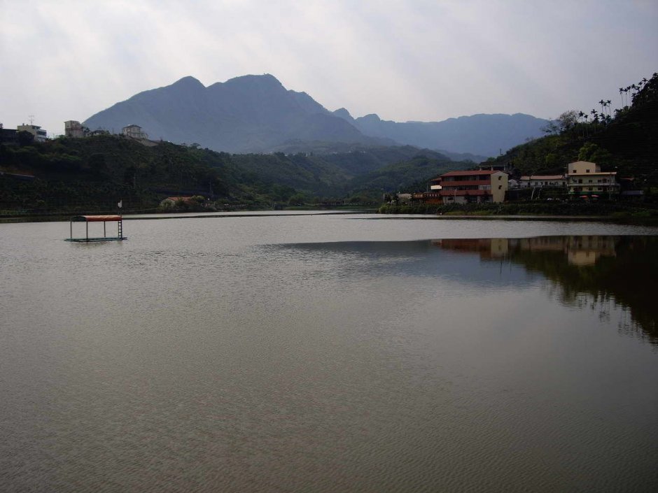 幽雅湖景 攝影：老山羊部落格