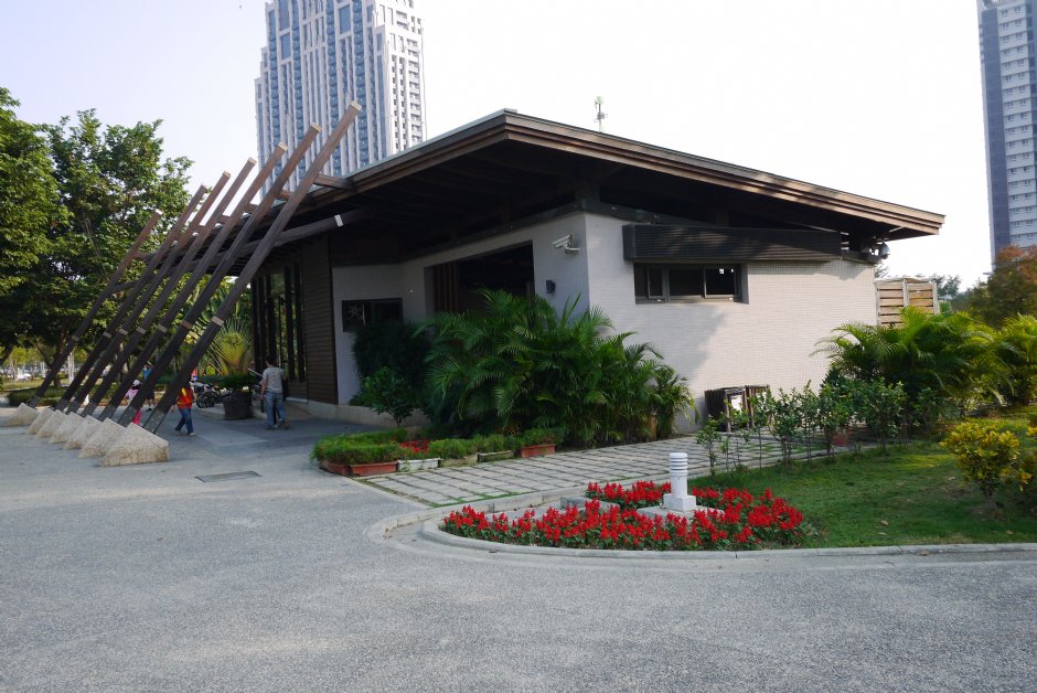 凹仔底森林公園服務中心 攝影：旅遊王攝影組