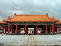 入正殿前廣場<br/> 攝影：陳銘祥