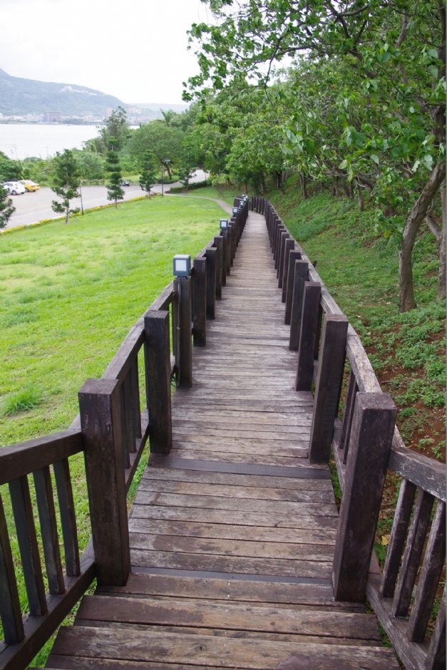 公園內木棧道 攝影：Eva隨手拍