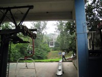 纜車乘坐處<br/> 攝影：方盛文