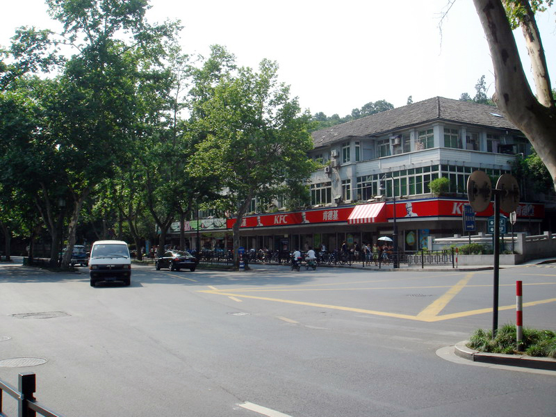 西湖-街上速食店 攝影：余錫堅