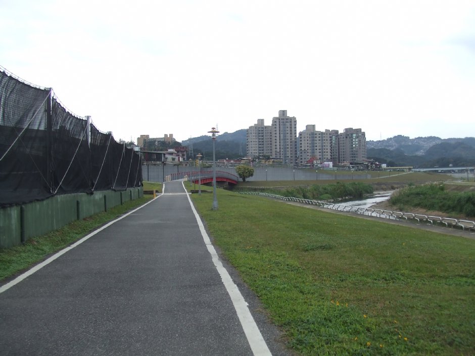 景美溪左右岸 攝影：Lu