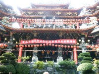 湧蓮寺正面照二<br/> 攝影：李曉雯