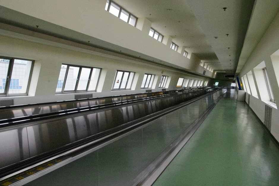 往國內航線及捷運站方向 攝影：Eva隨手拍