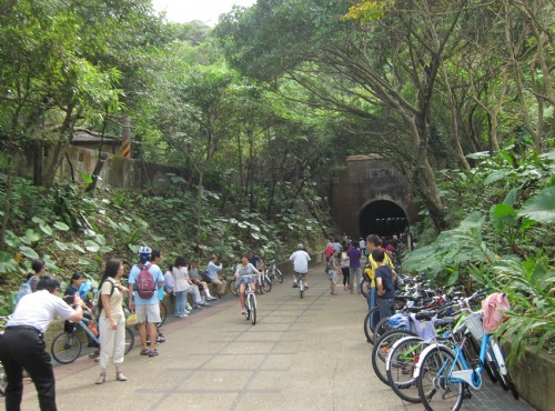 舊草嶺隧道自行車道
