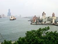 從旗津遠眺西子灣風景區<br/> 攝影：Eva隨手拍
