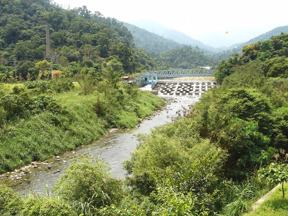 武荖坑風景區旁水壩 攝影：余燕鳳