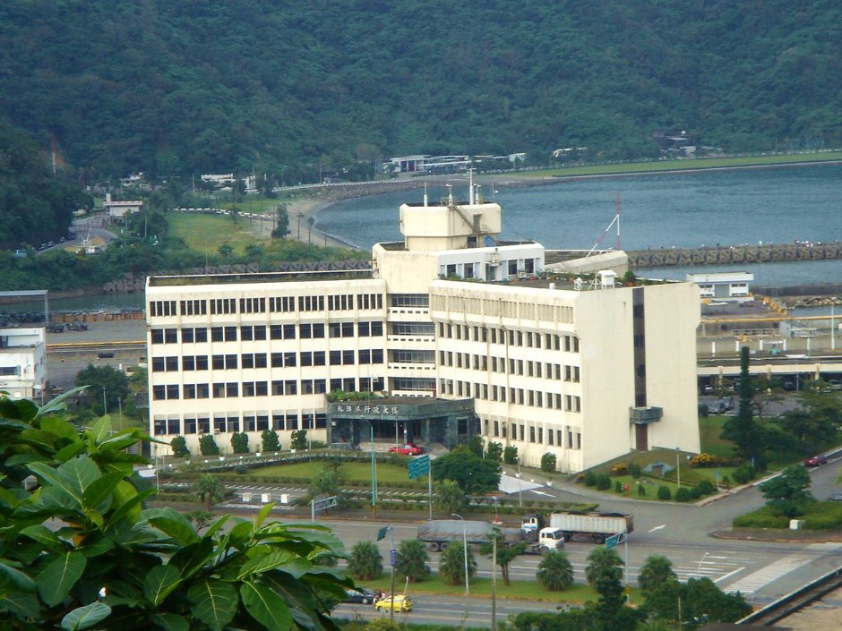 蘇澳港行政大樓 攝影：余燕鳳