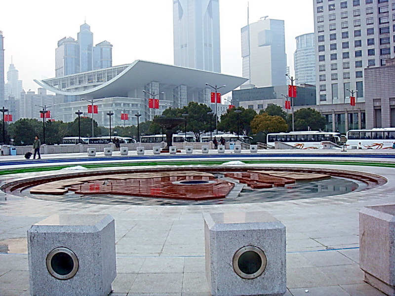 廣場-噴水池 攝影：余燕鳳