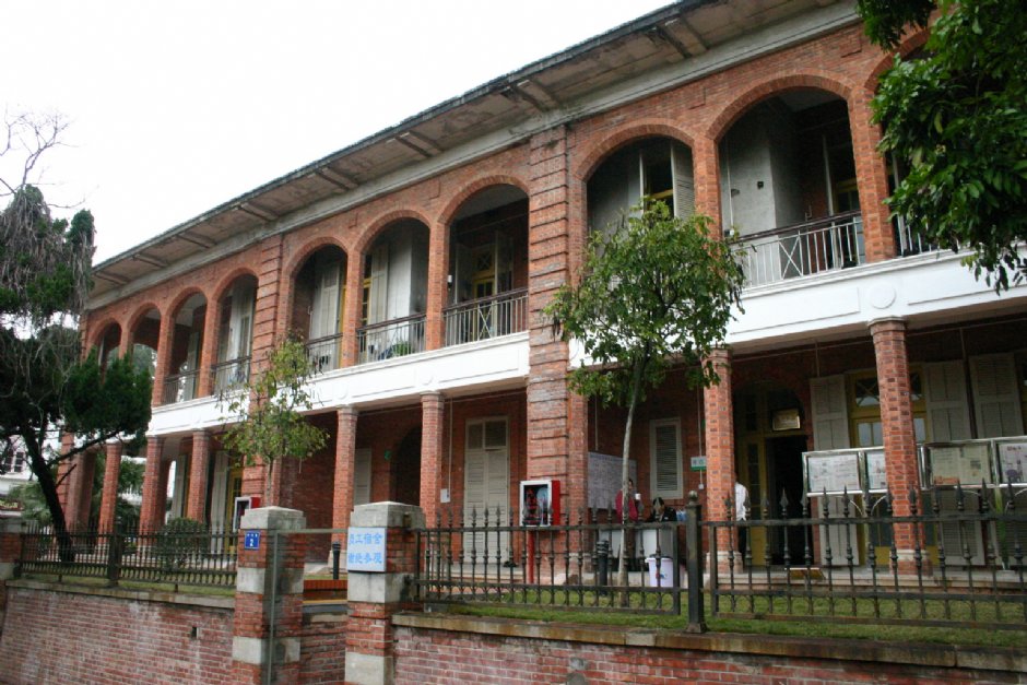 曾經是古蹟現是員工宿舍的英式建築 攝影：馮順