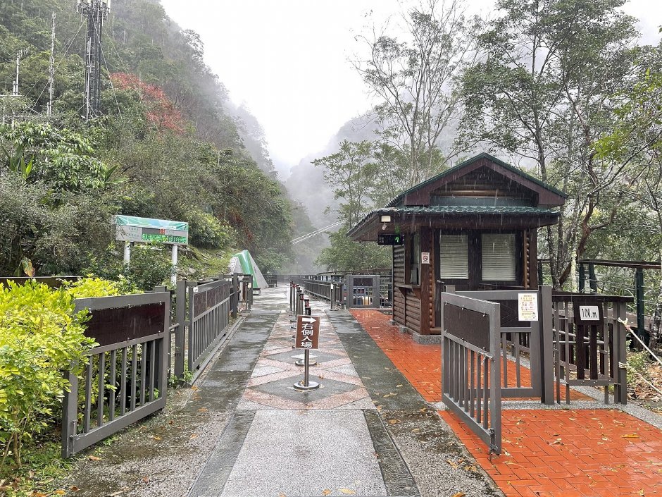 布洛灣吊橋(山月吊橋) 攝影：Eva隨手拍