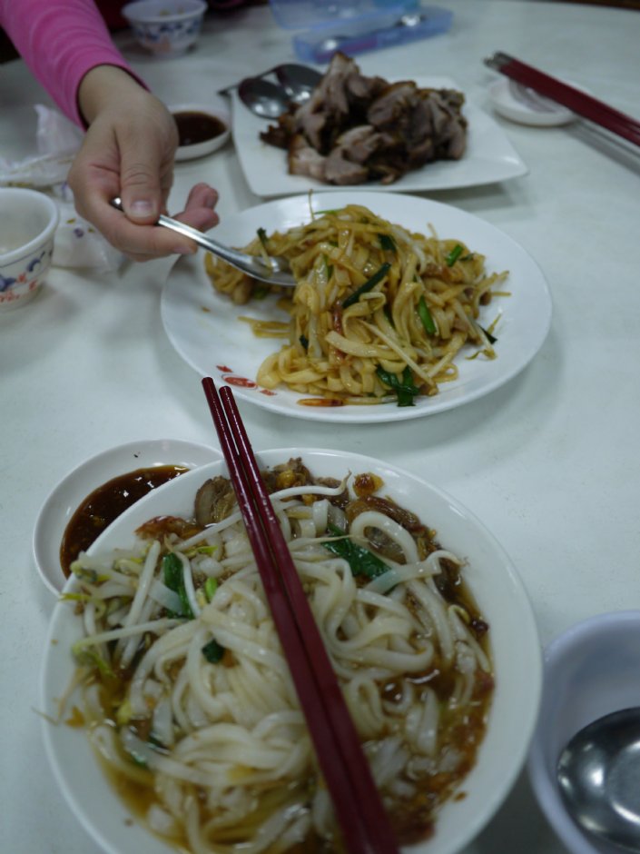 萬巒當地客家粄條 攝影：三個井