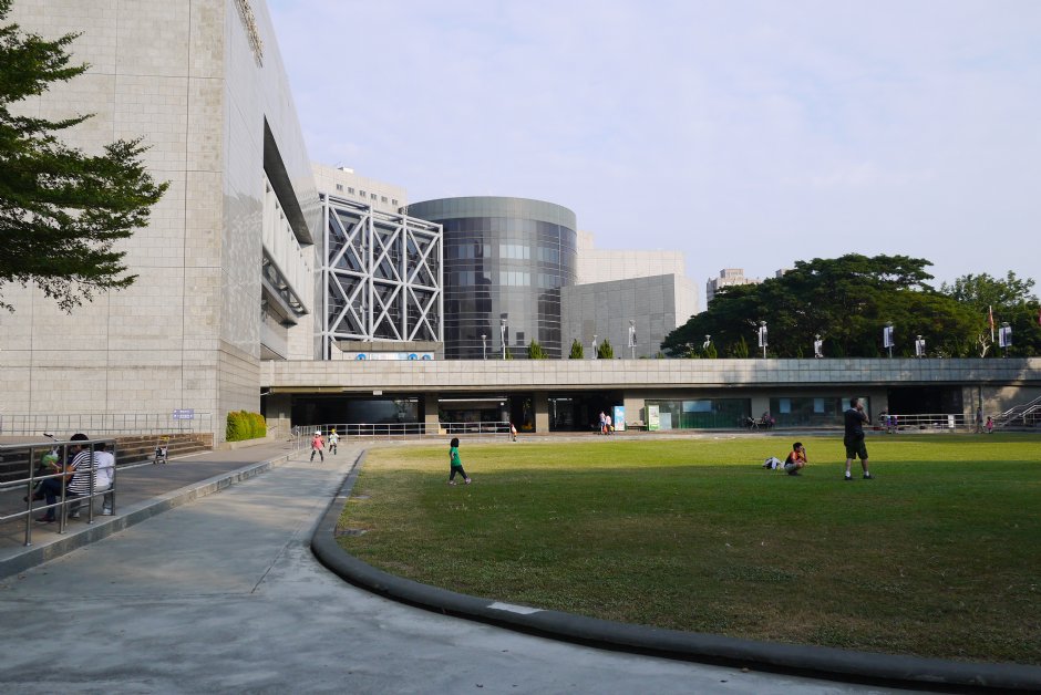 高雄科工館直排輪練習場 攝影：旅遊王攝影組