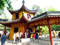 寒山寺內的閣樓<br/> 攝影：馮順