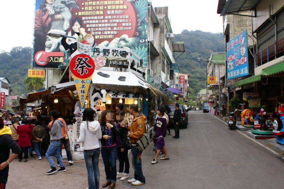 老街人潮 攝影：Eva隨手拍