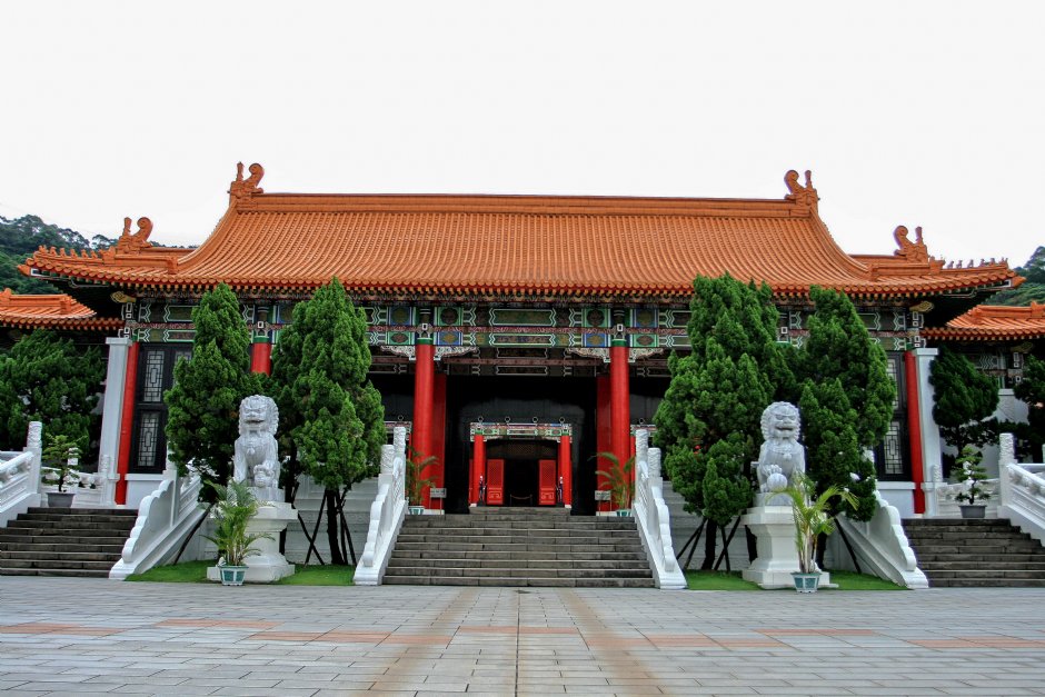 殿前石獅守護 攝影：陳銘祥