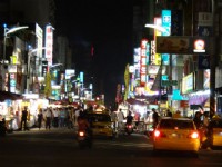 六合夜市路口<br/> 攝影：山景