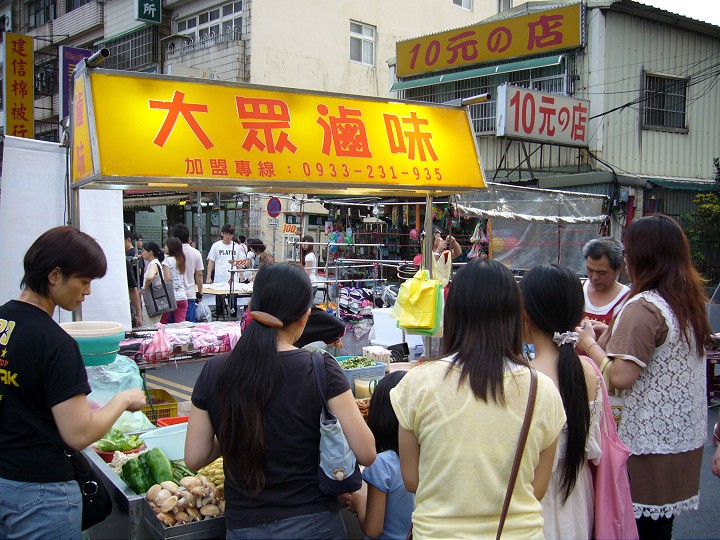 中壢觀光夜市 攝影：劉曉雯