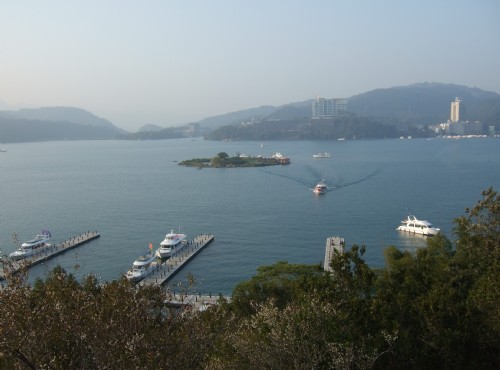 日月潭遊湖船