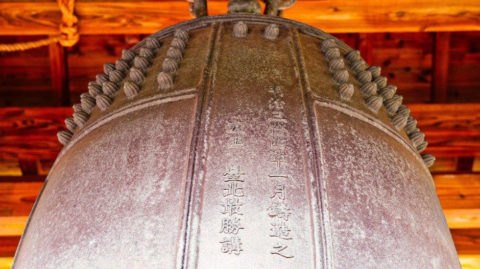 銅鐘為修建時參考同一時期的樣式仿製而成 攝影：圖片來源_台北市政府工務局
