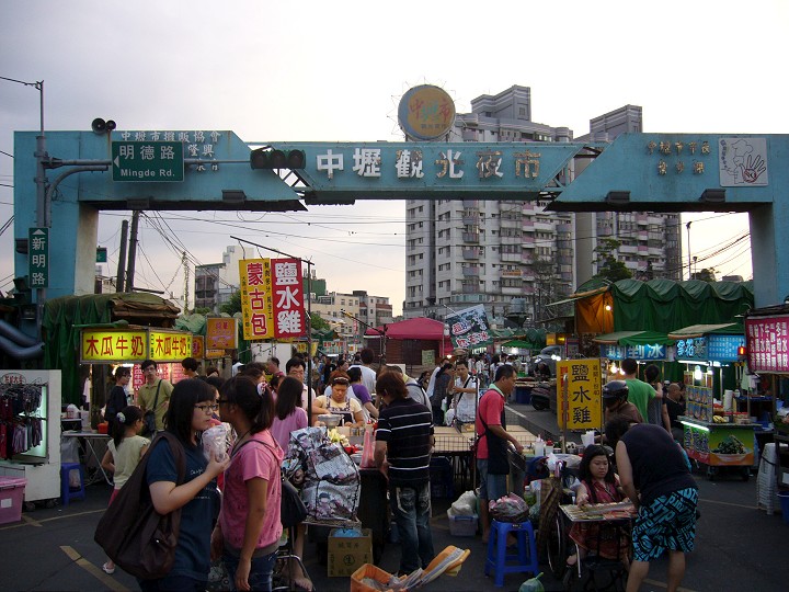 中壢觀光夜市 攝影：劉曉雯