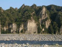近拍小黃山<br/> 攝影：老山羊部落格