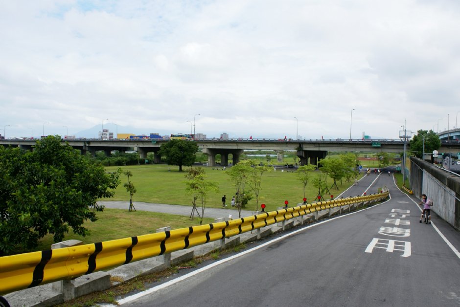 江子翠河口景觀河濱公園 攝影：Eva隨手拍