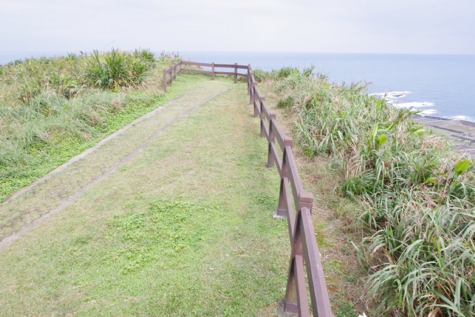 燈塔旁濱海步道 攝影：Eva隨手拍