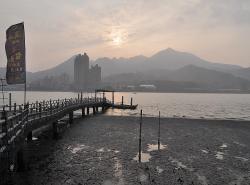 淡水金色水岸自行车道
