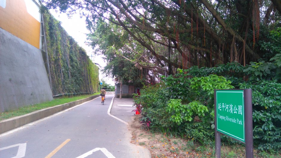 淡水河右岸 攝影：Lu