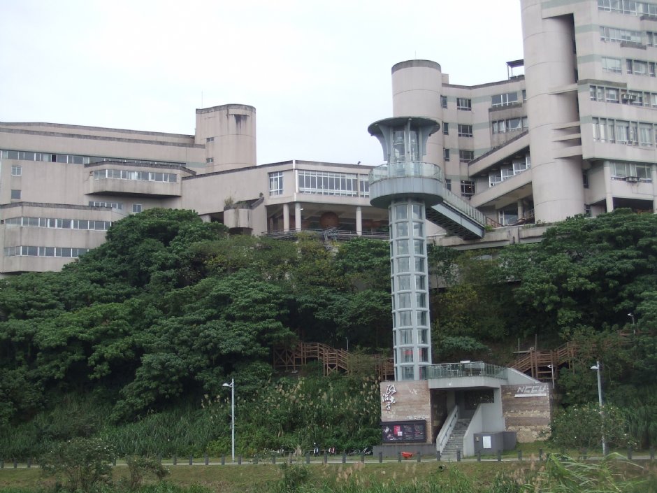 景美溪右岸 攝影：Lu