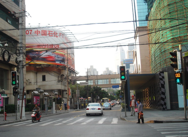 建築中街景 攝影：余燕鳳