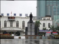 站前廣場<br/> 攝影：黃儒永