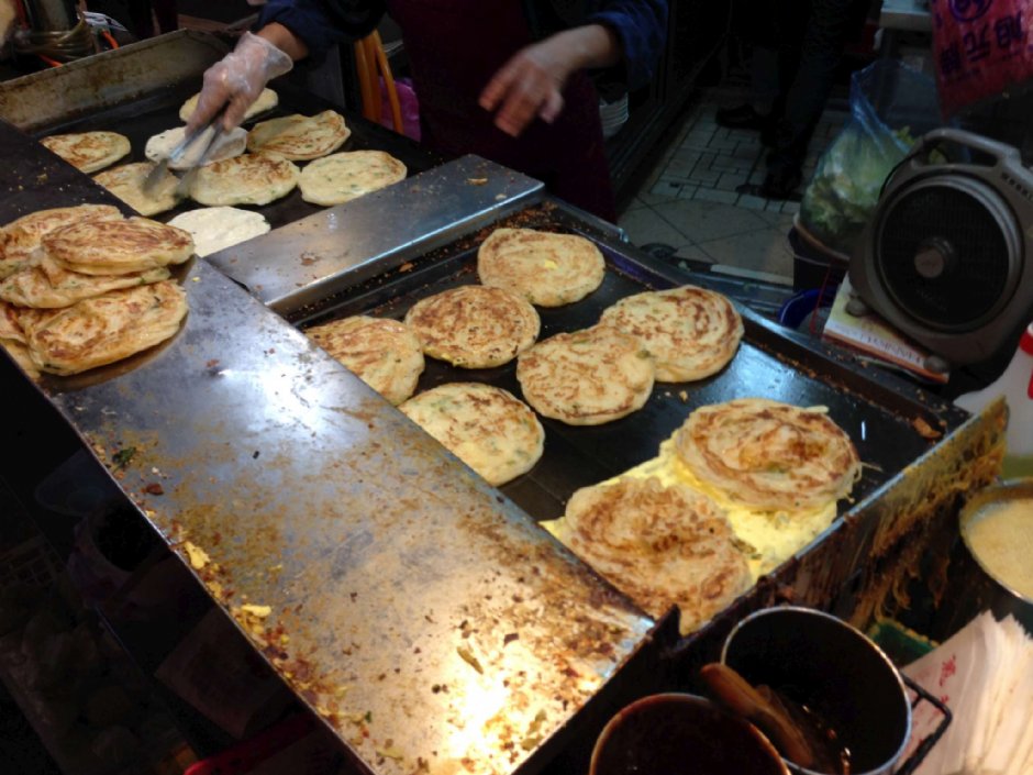 香味四溢的蔥抓餅 攝影：陳皮梅