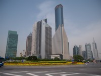 新式建築群<br/> 攝影：簡時強