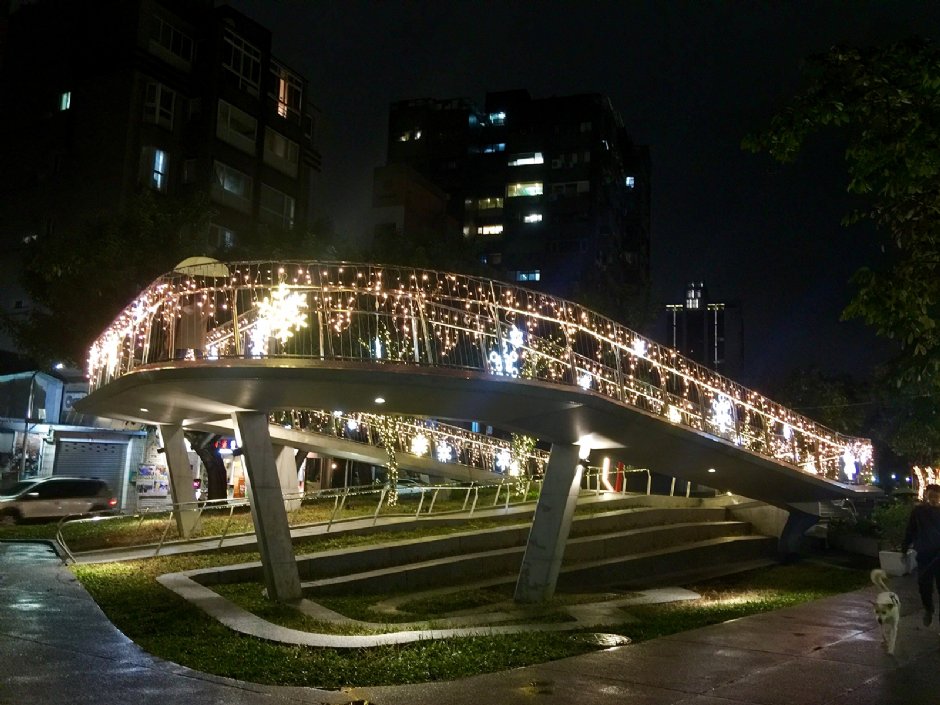 2019年「耶！心中山」聖誕布景為全新啟用的心中山線形公園增添話題 攝影：Eva隨手拍