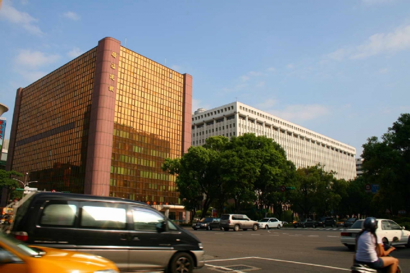 敦化北路與民生東叉路口 攝影：老山羊部落格
