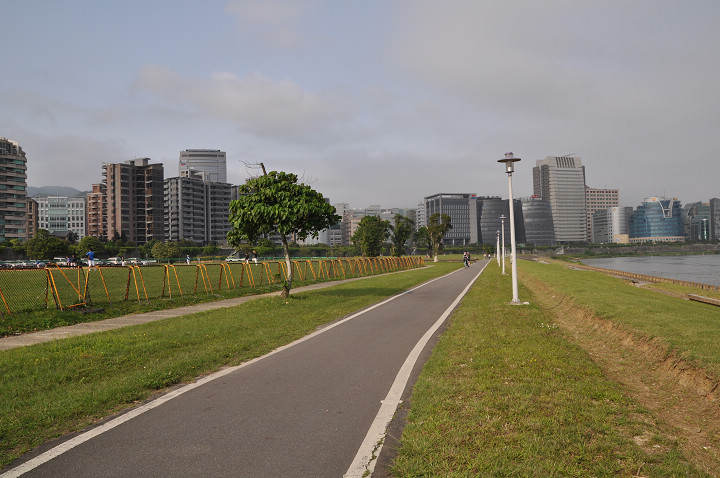 基隆河自行車道 攝影：amo