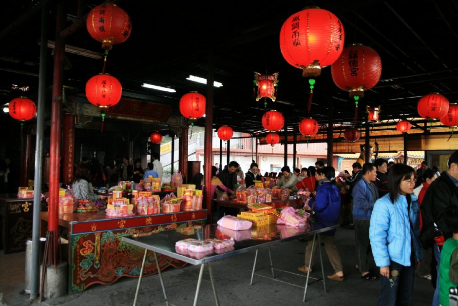 參拜人潮 攝影：陳銘祥