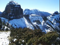 中霸尖山觀大小霸尖山雪景<br/> 攝影：林文智