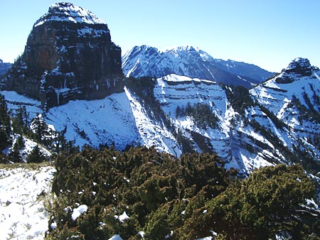 中霸尖山觀大小霸尖山雪景 攝影：林文智