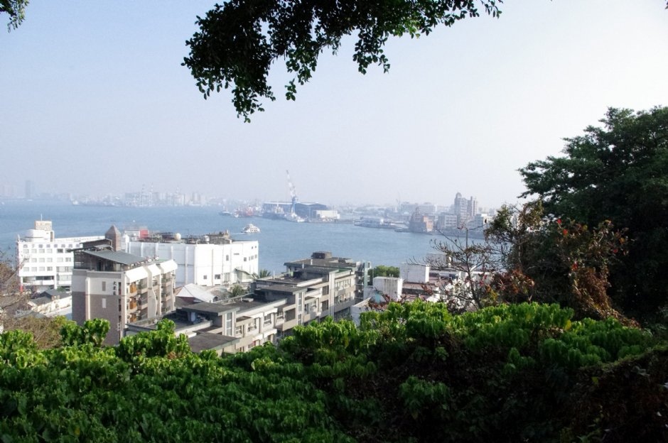 遠眺高雄港 攝影：Eva隨手拍
