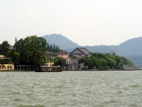 湖面水波盪漾<br/> 攝影：余錫堅
